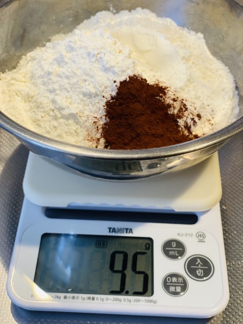 チョコチョコベーグル計量；ココアパウダー2.5%
